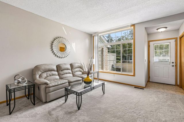 15321 Greenhaven Lane 107, Burnsville, MN 55306