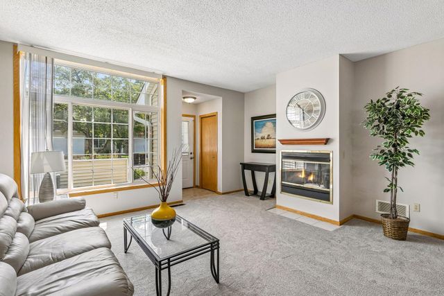 15321 Greenhaven Lane 107, Burnsville, MN 55306