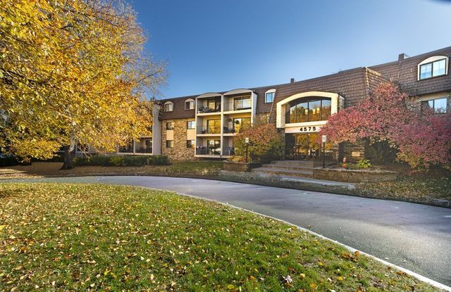 4575 W 80th Street Circle 116, Bloomington, MN 55437