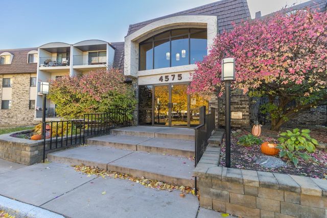 4575 W 80th Street Circle 116, Bloomington, MN 55437