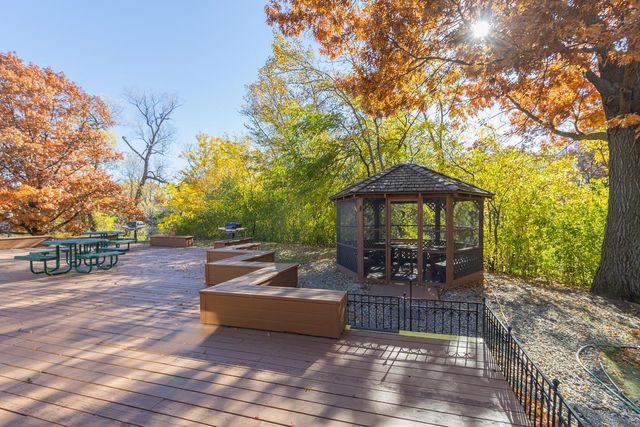 4575 W 80th Street Circle 116, Bloomington, MN 55437