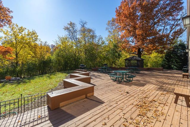 4575 W 80th Street Circle 116, Bloomington, MN 55437