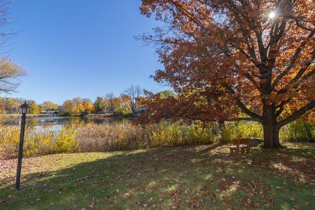 4575 W 80th Street Circle 116, Bloomington, MN 55437