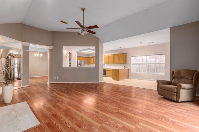 3823 Wildwood Valley Court, Kingwood, TX 77345