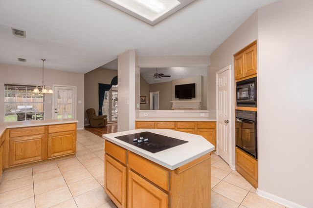 3823 Wildwood Valley Court, Kingwood, TX 77345