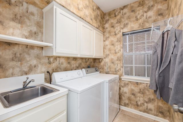 3823 Wildwood Valley Court, Kingwood, TX 77345