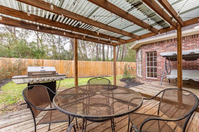 3823 Wildwood Valley Court, Kingwood, TX 77345