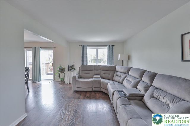 2575 Gillian Lane, Easton, PA 18040