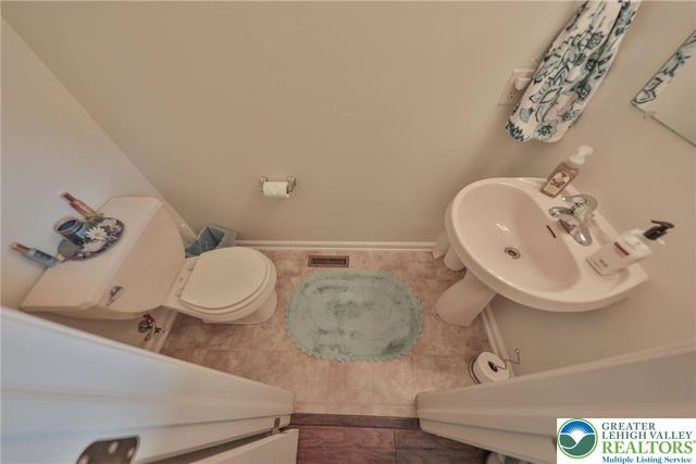 2575 Gillian Lane, Easton, PA 18040