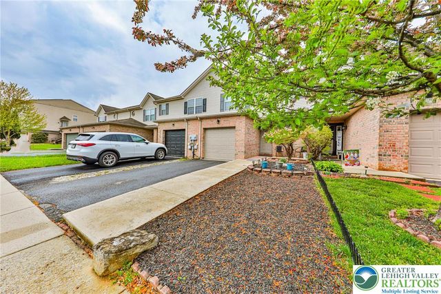 2575 Gillian Lane, Easton, PA 18040