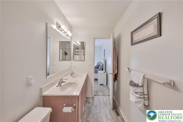 2575 Gillian Lane, Easton, PA 18040
