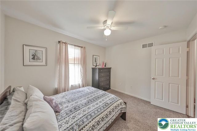 2575 Gillian Lane, Easton, PA 18040