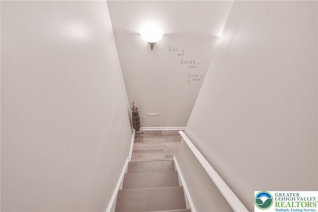 2575 Gillian Lane, Easton, PA 18040