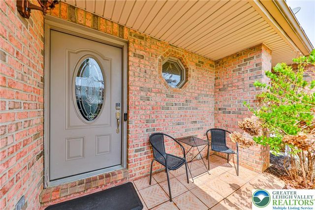 2575 Gillian Lane, Easton, PA 18040