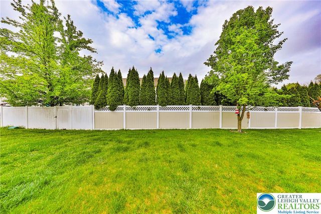 2575 Gillian Lane, Easton, PA 18040