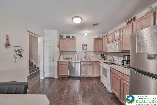2575 Gillian Lane, Easton, PA 18040