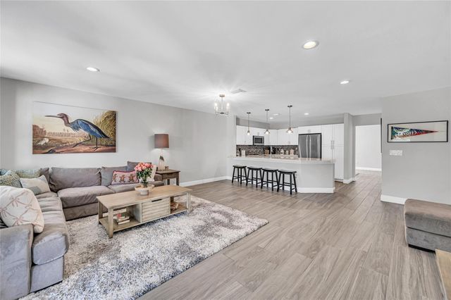 808 NE 15th Ave, Fort Lauderdale, FL 33304