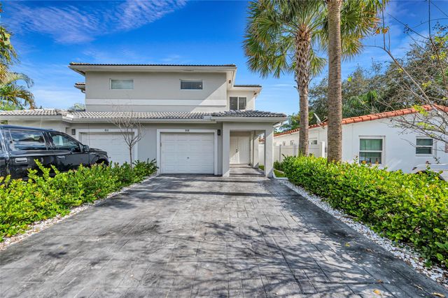 808 NE 15th Ave, Fort Lauderdale, FL 33304