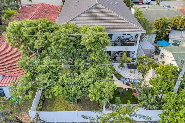 808 NE 15th Ave, Fort Lauderdale, FL 33304