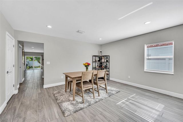 808 NE 15th Ave, Fort Lauderdale, FL 33304