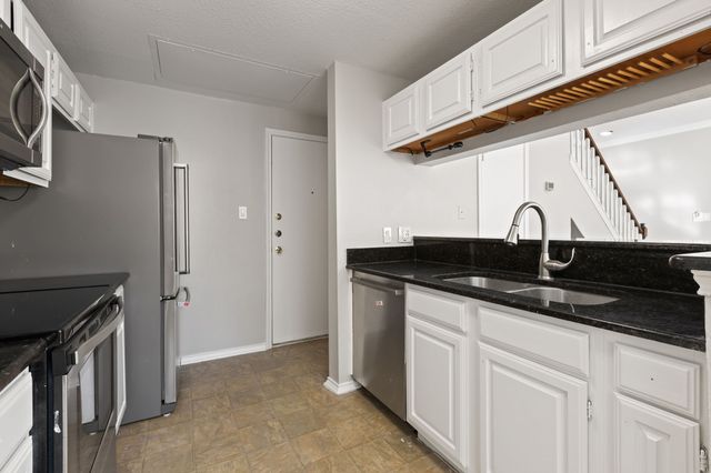 5619 Preston Oaks Road 303, Dallas, TX 75254