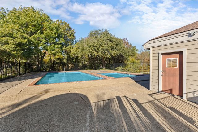 5619 Preston Oaks Road 303, Dallas, TX 75254