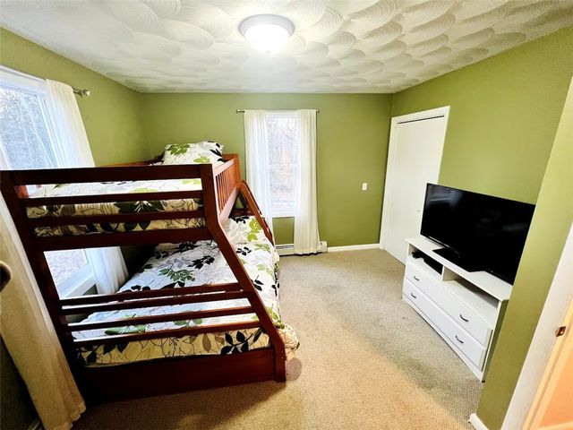 60 Madison Avenue, Portsmouth, RI 02872