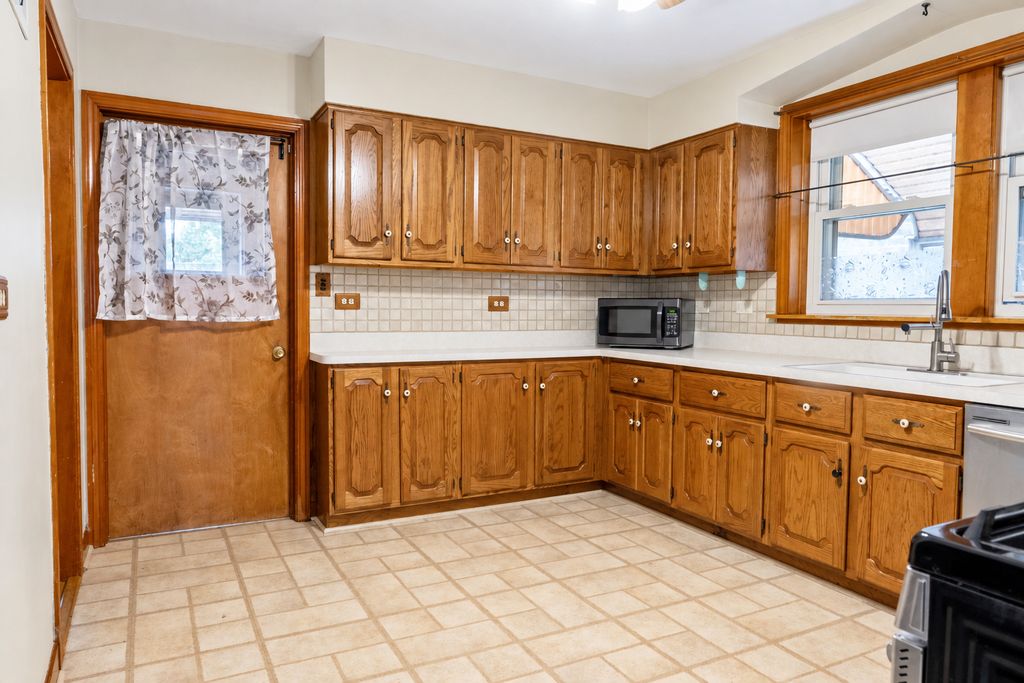 5155 S Kenneth Avenue, Chicago, IL 60632 — photo 5