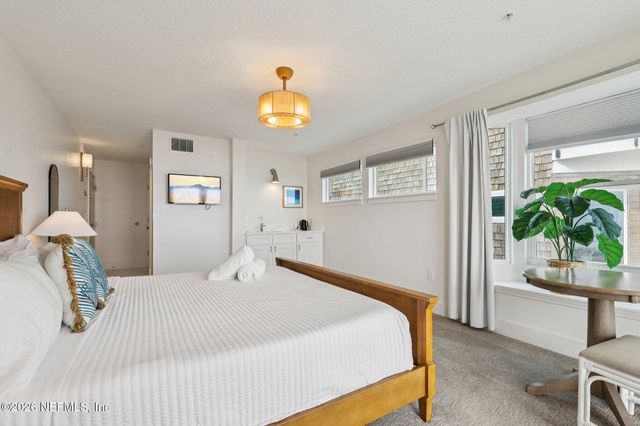 11 19TH Avenue N, Jacksonville Beach, FL 32250