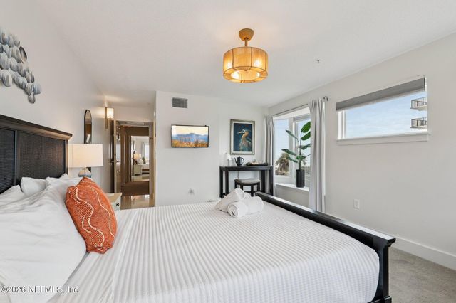 11 19TH Avenue N, Jacksonville Beach, FL 32250