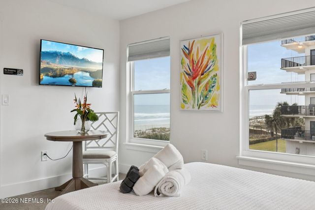 11 19TH Avenue N, Jacksonville Beach, FL 32250