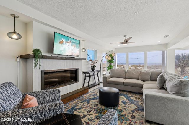 11 19TH Avenue N, Jacksonville Beach, FL 32250