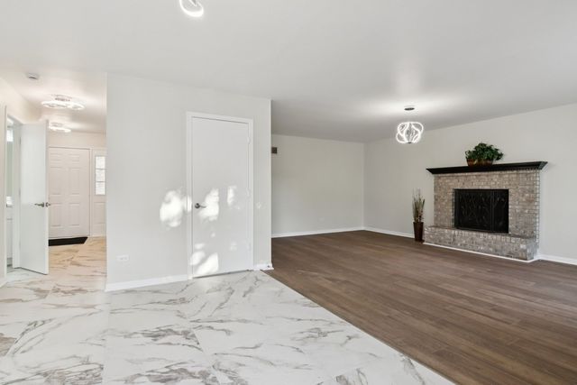 1867 Lake Shore Drive, Romeoville, IL 60446