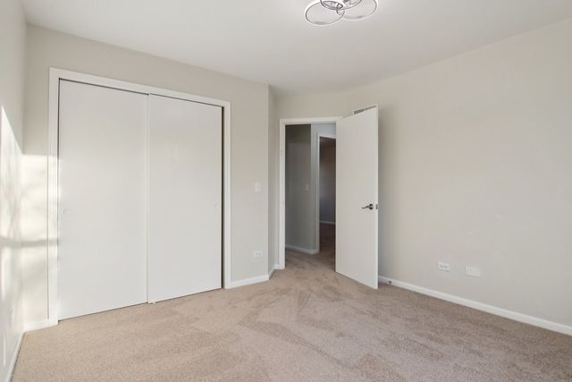 1867 Lake Shore Drive, Romeoville, IL 60446