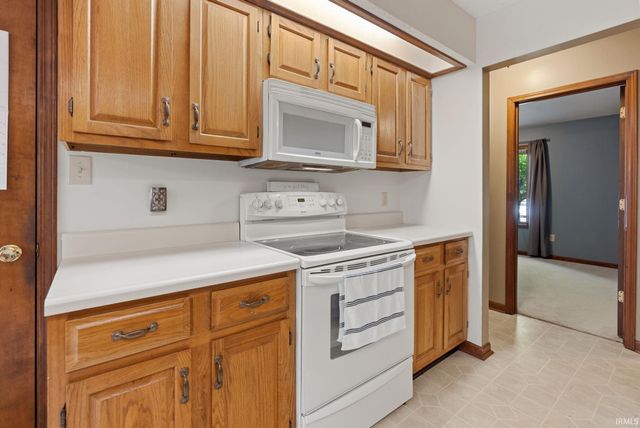 3824 Finchley Court, Fort Wayne, IN 46815