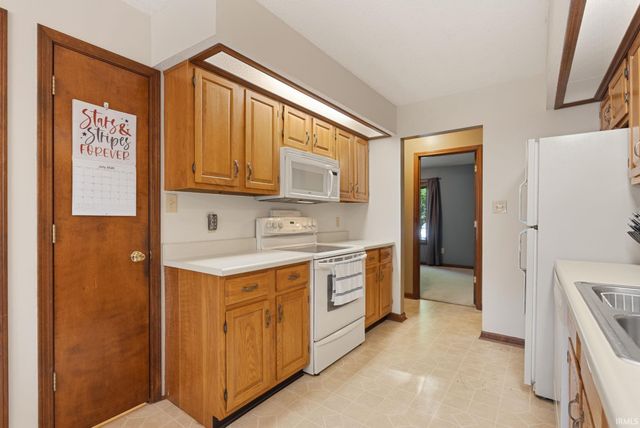 3824 Finchley Court, Fort Wayne, IN 46815
