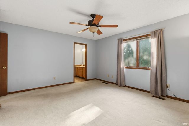 3824 Finchley Court, Fort Wayne, IN 46815