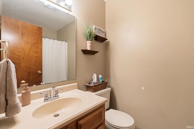 3824 Finchley Court, Fort Wayne, IN 46815