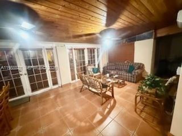 16236 SW 100th Terrace, Miami, FL 33196