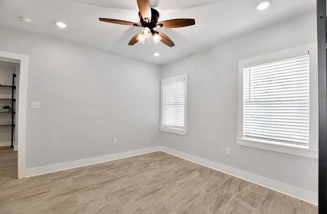 1606 Avenue L, Galveston, TX 77550