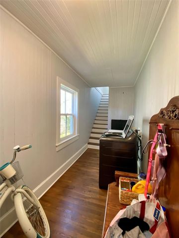 1606 Avenue L, Galveston, TX 77550