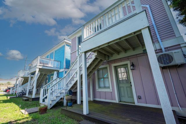 1606 Avenue L, Galveston, TX 77550