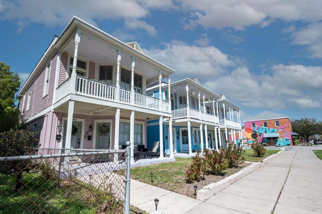 1606 Avenue L, Galveston, TX 77550