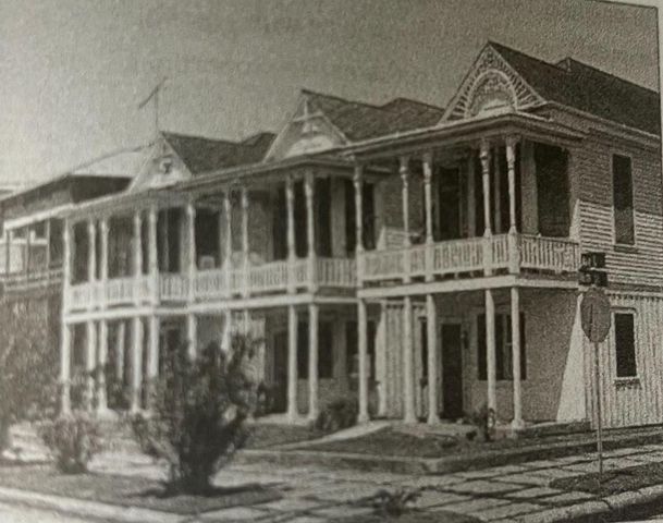 1606 Avenue L, Galveston, TX 77550