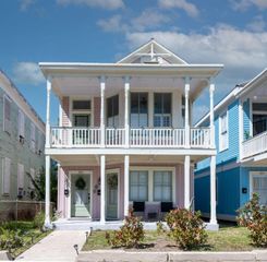 1606 Avenue L, Galveston, TX 77550