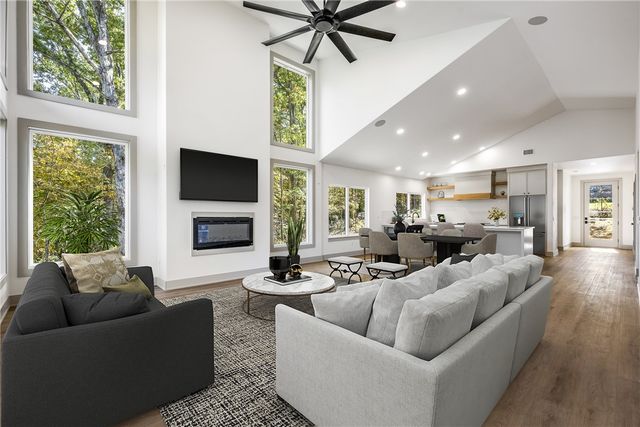 19 Crawley Lane, Bella Vista, AR 72714