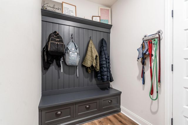 325 Silver Fox Way, Delaware, OH 43015