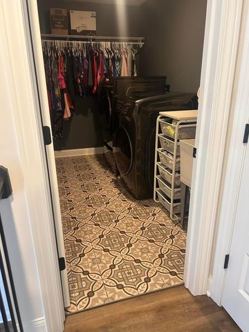 325 Silver Fox Way, Delaware, OH 43015