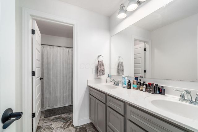 325 Silver Fox Way, Delaware, OH 43015