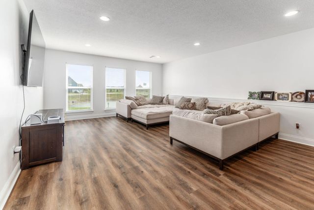 325 Silver Fox Way, Delaware, OH 43015